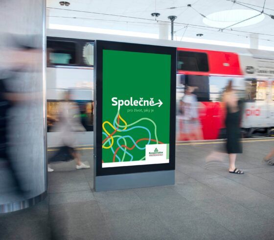 KOOPERATIVA & 230 DIGITÁLNÍCH PLOCH NA JEDEN DEN